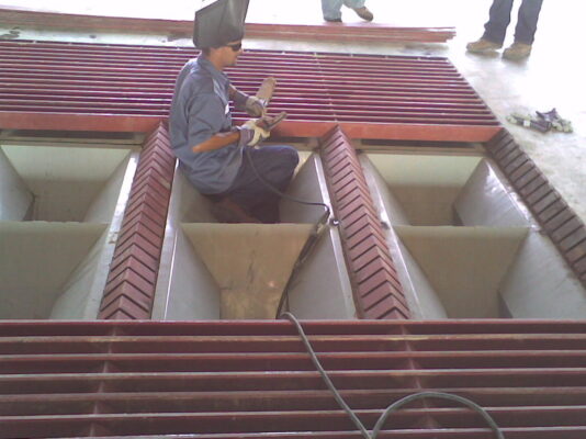 Instalação do DustControl Wings Ltda em moegas de recebimento